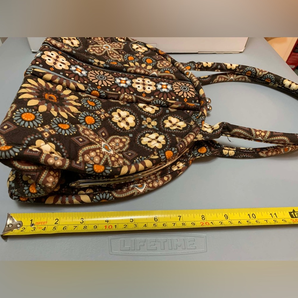 Vera Bradley Shoulder Bag with Retired Canyon Pattern and Kiss-Lock Closure - Picture 8 of 14